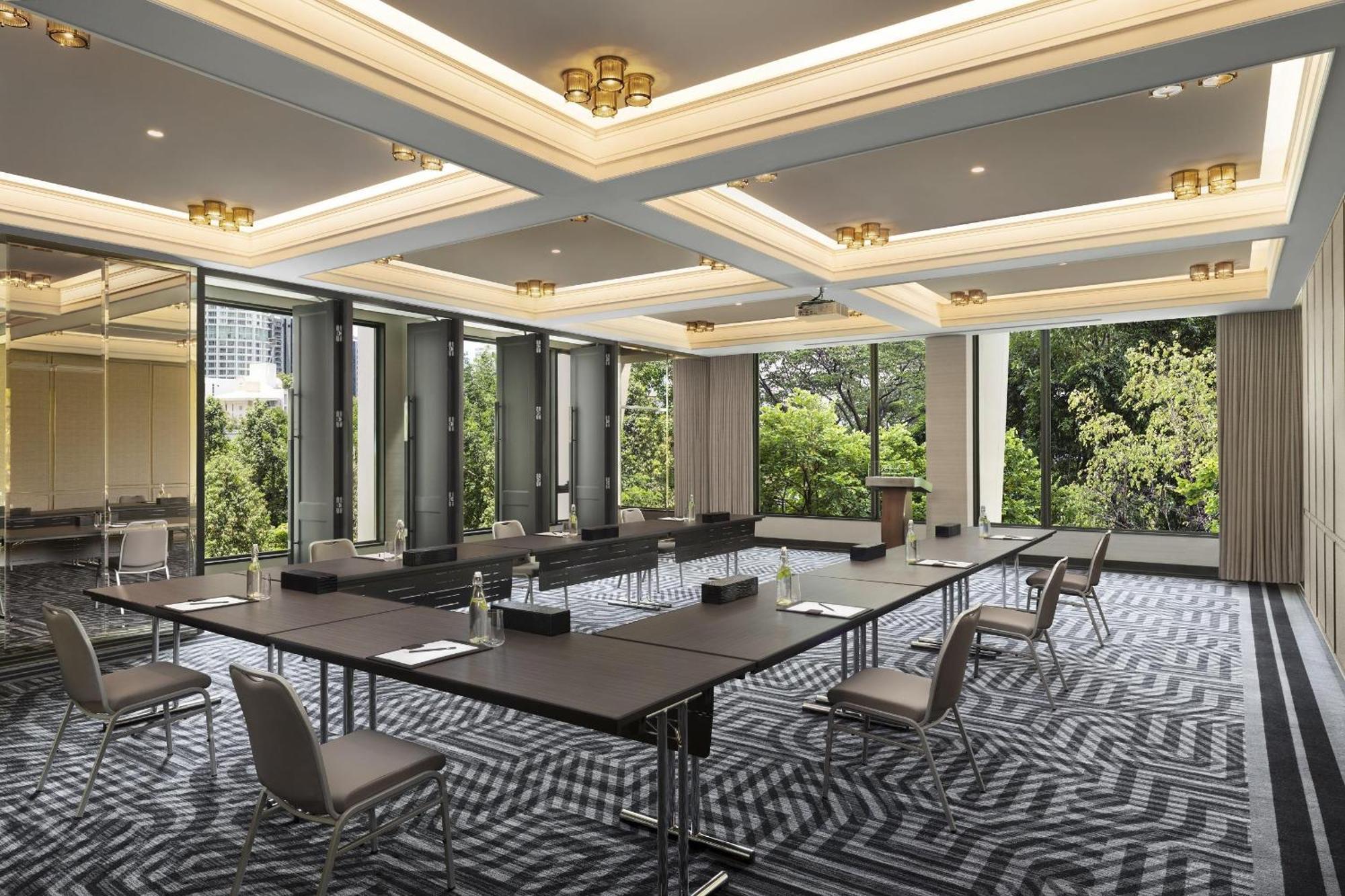 Sindhorn Kempinski Hotel Бангкок Екстер'єр фото